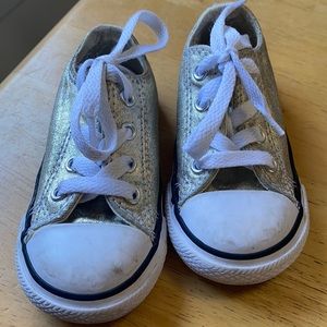 Girls Gold converse size 6 (toddler)